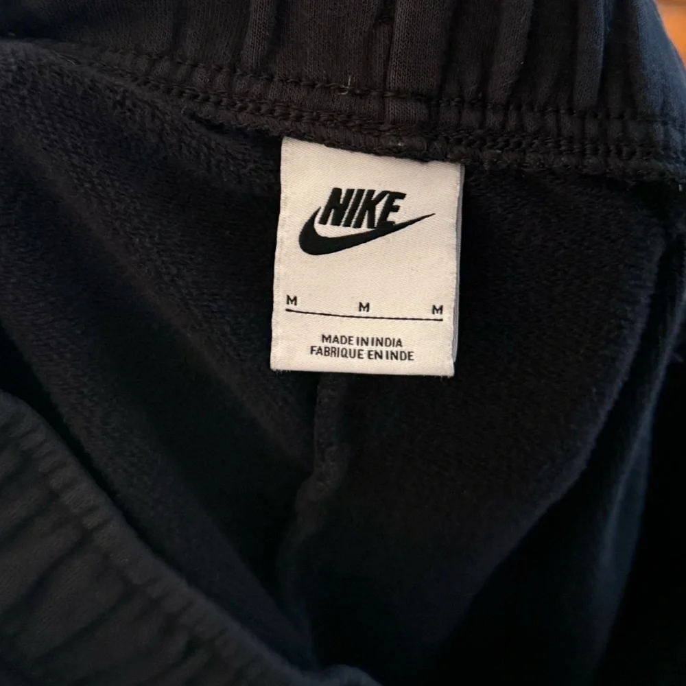 Nike Jogger Sweatpants - Picture 5 of 5